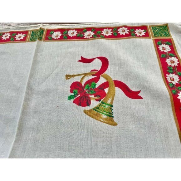 Vintage Christmas Napkins or Doillies set of 8 in red and green with Golden horn - Picture 7 of 10